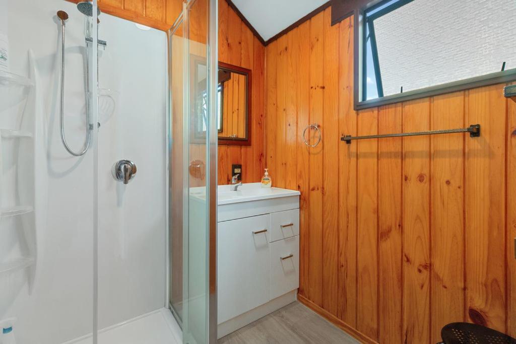 Downtown Mountview - Mt Maunganui Holiday Home Маунт-Маунгани Экстерьер фото