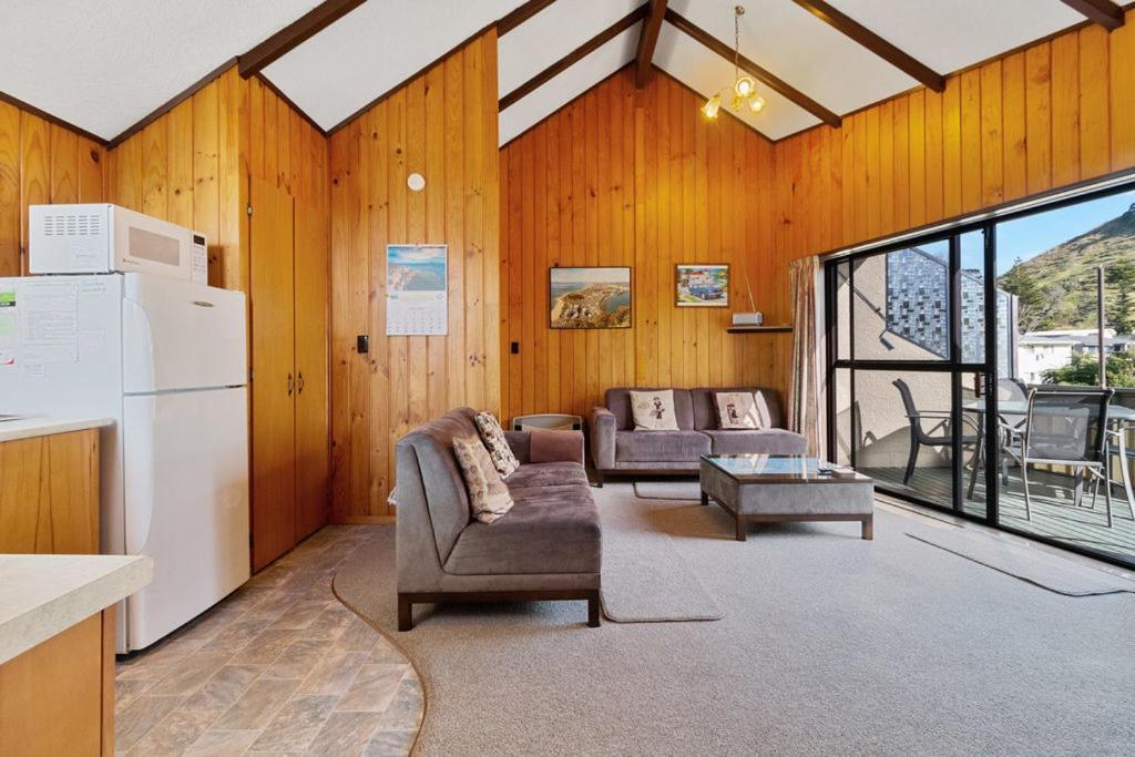 Downtown Mountview - Mt Maunganui Holiday Home Маунт-Маунгани Экстерьер фото
